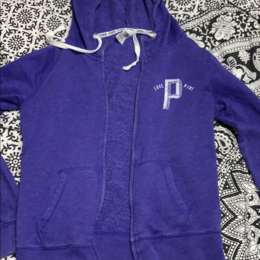 VS Zip Up